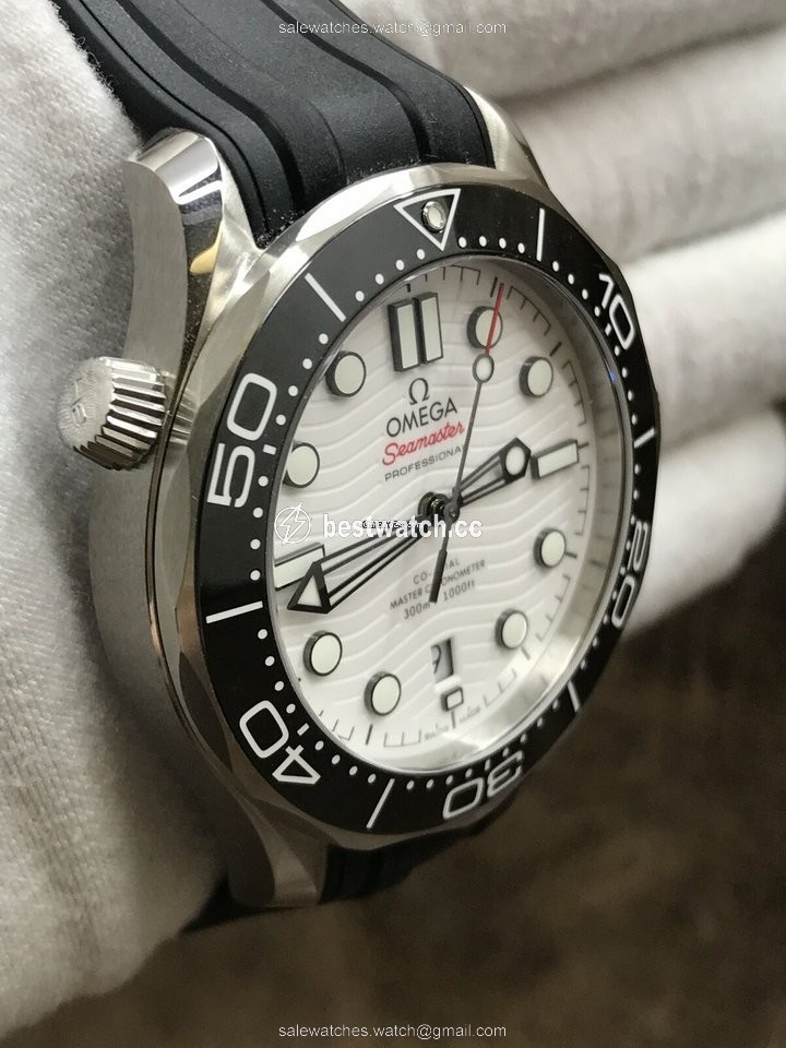 Omega Seamaster Diver 300 M Automatic Steel 300M 210.32.42.20.04.001 3