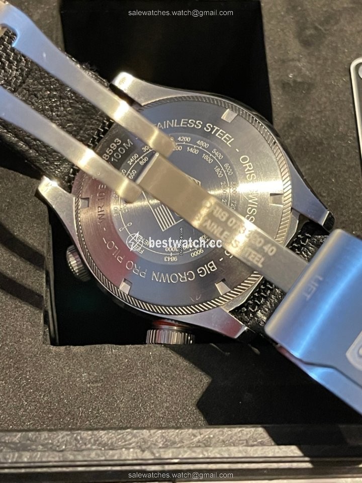 IMG_9086 Oris Big Crown ProPilot Altimeter Mens watch Unisex Automatic Steel 01 733 7705 4134 3