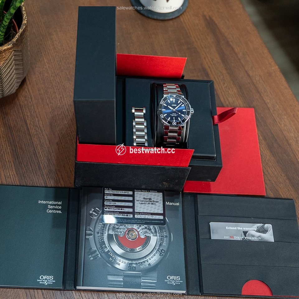 IMG_9086 Oris Aquis Date Mens watch Unisex Automatic Steel 01 733 7730 4135-07 8 24 05PEB 3