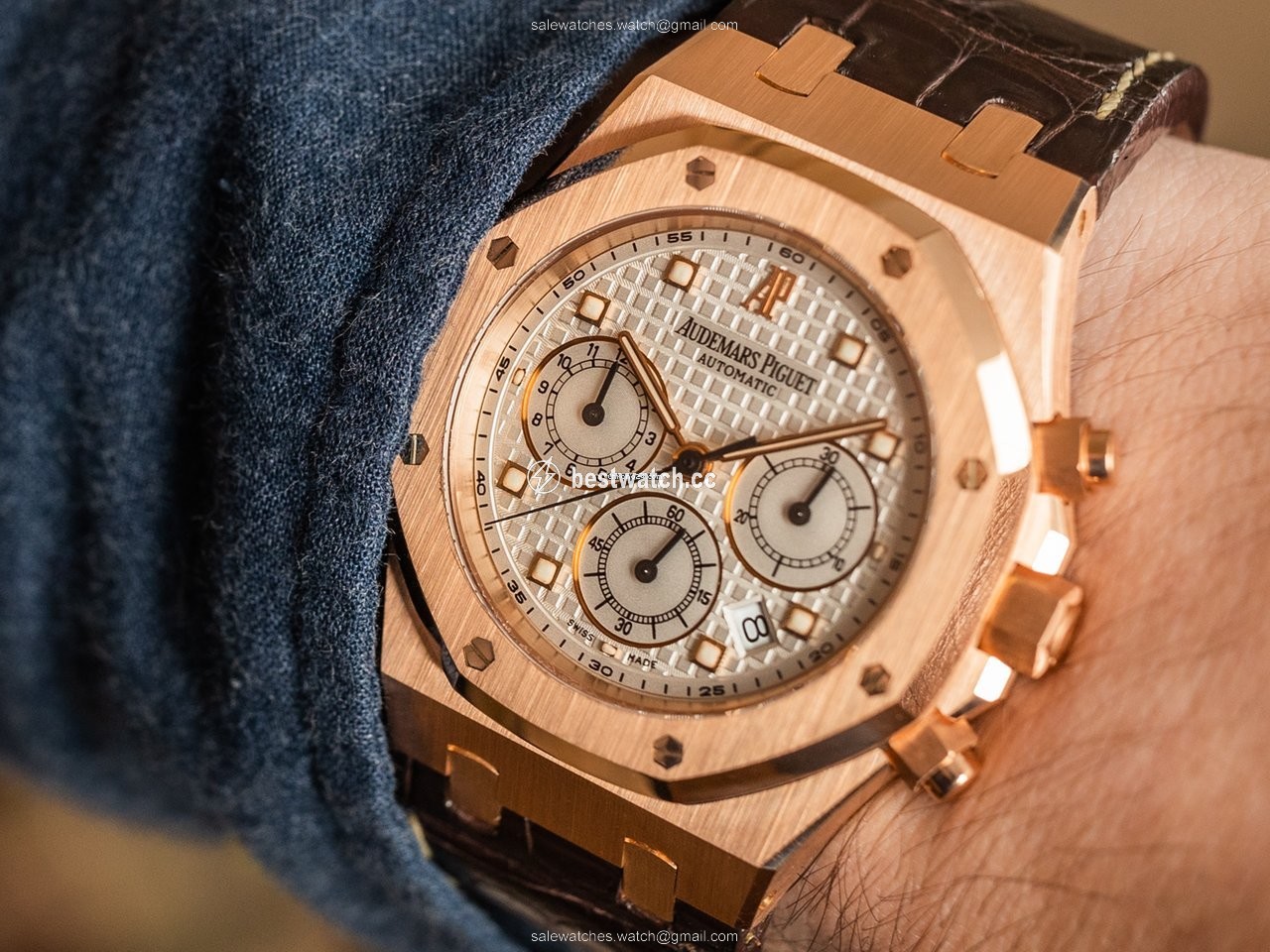 IMG_9086 Audemars Piguet Royal Oak Chronograph Mens watch Unisex Automatic Rose gold 26220OR 3