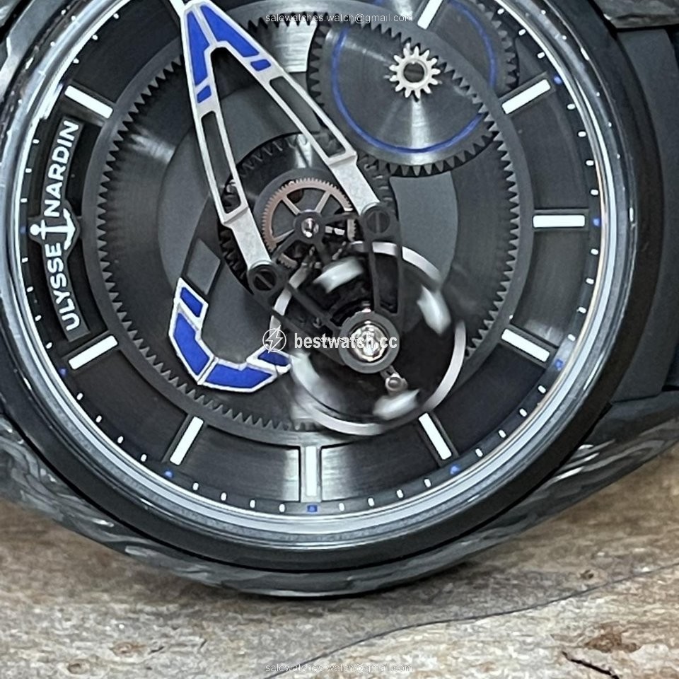 IMG_9086 Ulysse Nardin Freak Automatic Titanium 2303-270LE-2A-CARB 3