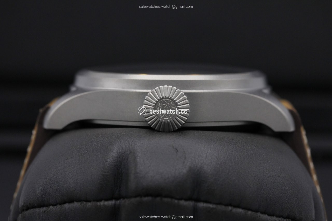 IMG_9086 IWC Big Pilot Titanium IW329701 3