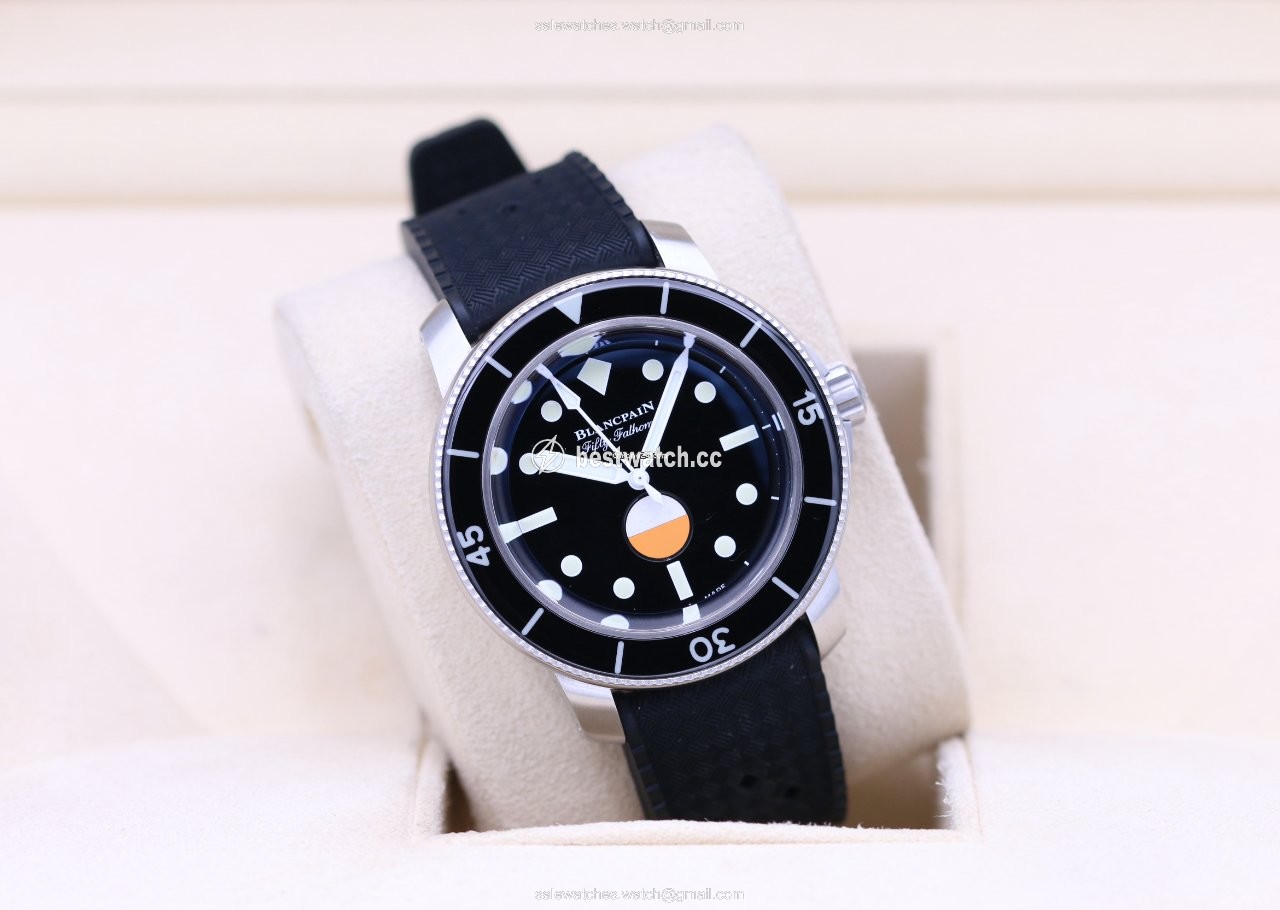IMG_9086 Blancpain Fifty Fathoms Mens watch Unisex Automatic Steel 5008-11B30-NABA 3