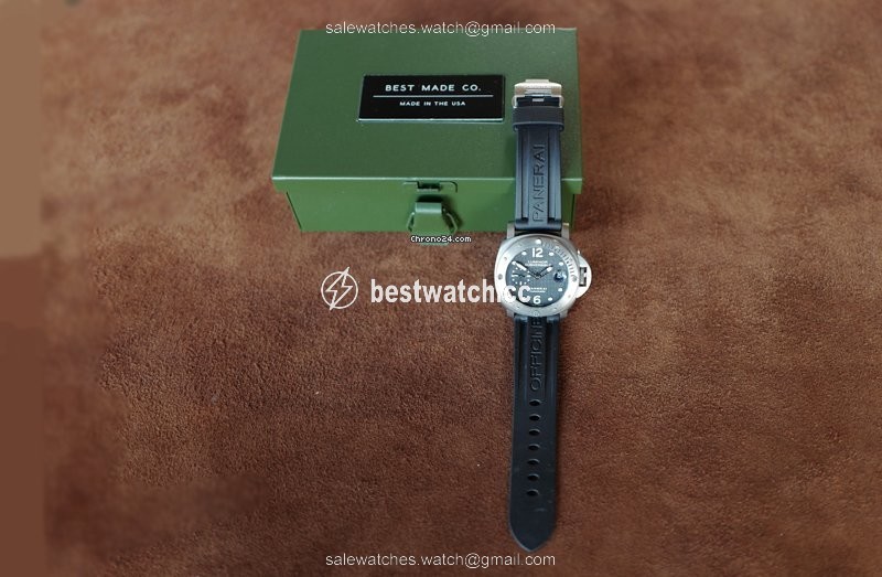 Panerai Luminor Submersible Automatic Titanium PAM 25 3