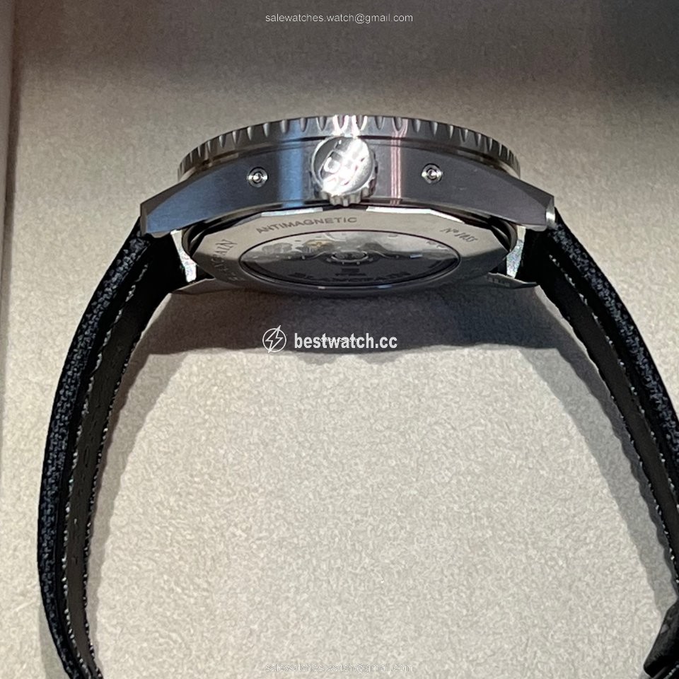 IMG_9086 Blancpain Fifty Fathoms Bathyscaphe Mens watch Unisex Automatic Titanium 5054-1110-B52A 3