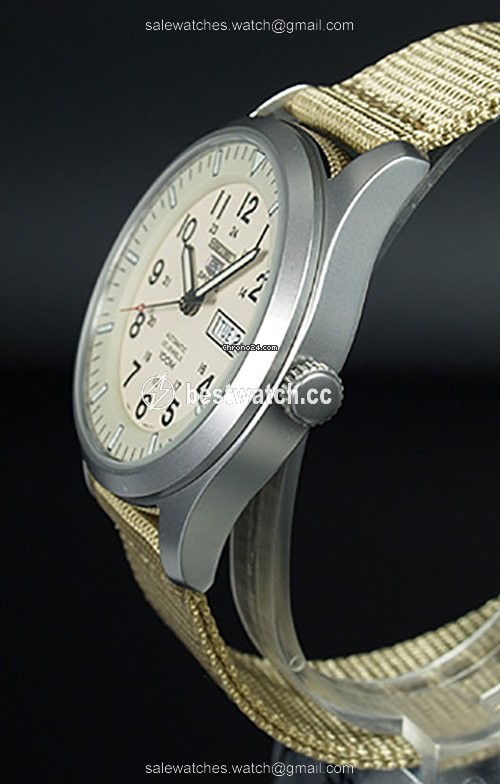 IMG_9086 Seiko 5 Sports Mens watch Unisex Automatic Steel SNZG07K1 3