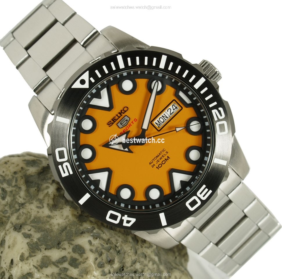 IMG_9086 Seiko 5 Sports Mens watch Unisex Automatic Steel SRPA05K1 3