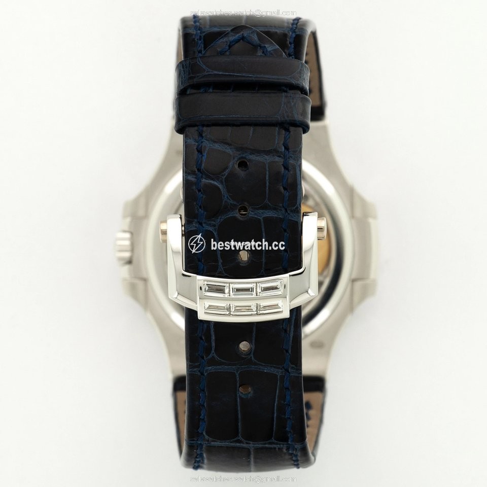 Patek Philippe Nautilus Automatic White gold 5724G-001 3