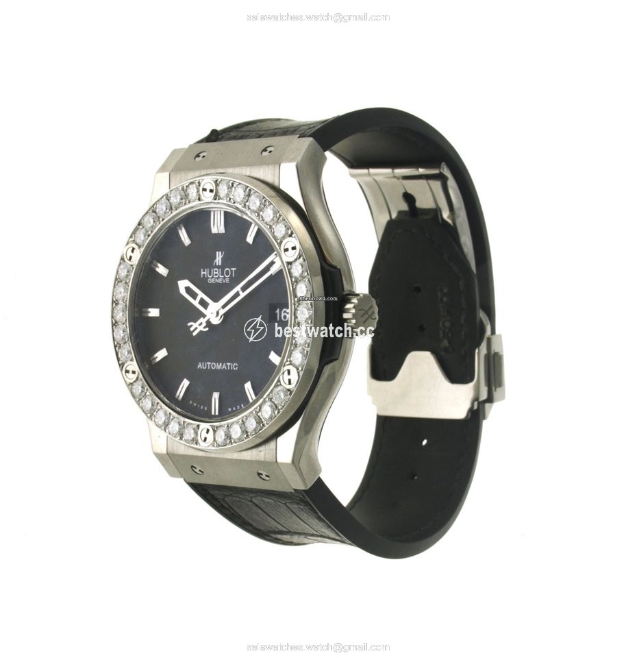 IMG_9086 Hublot Classic Fusion 45, 42, 38, 33 mm Mens watch Unisex Automatic Titanium 542.NX.1170.LR 3