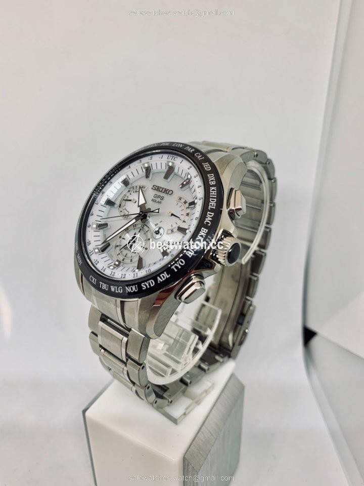 IMG_9086 Seiko Astron GPS Solar Chronograph Mens watch Unisex Automatic Titanium SSE047J1 3