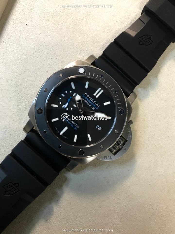 Panerai Luminor Submersible 1950 3 Days Automatic Mens watch Unisex Automatic Titanium PAM 01389 3