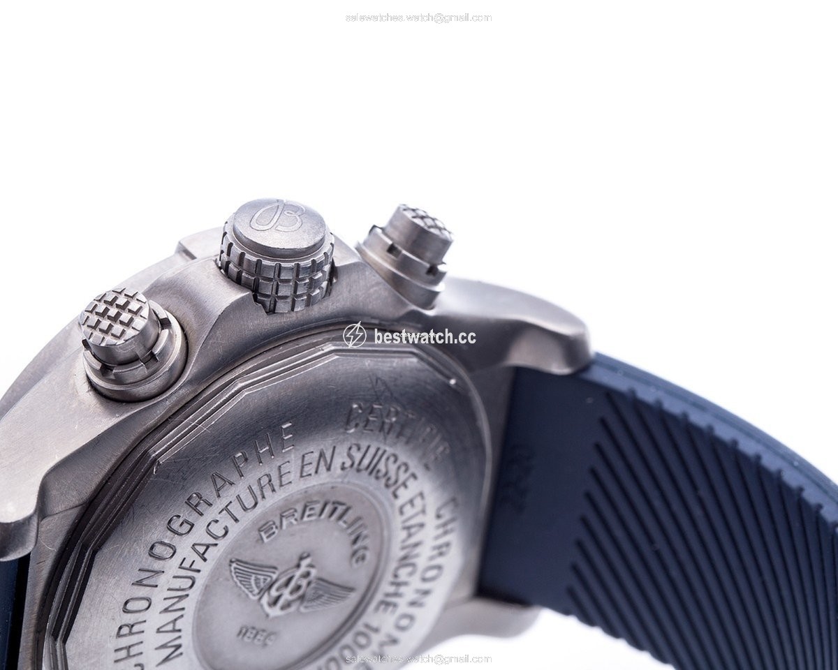 Breitling Avenger Mens watch Unisex Quartz Titanium E73360 3