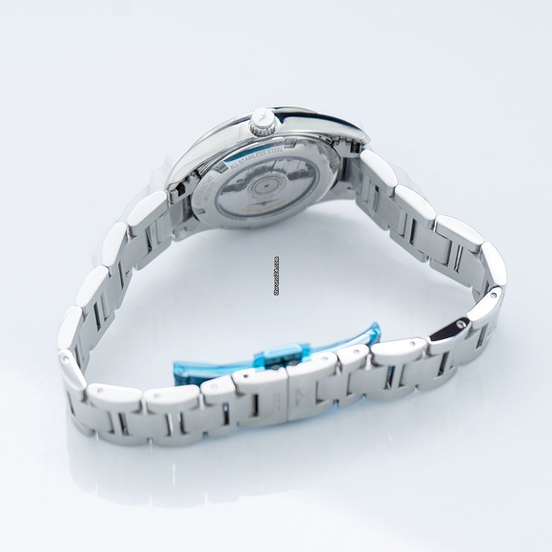 IMG_9081 Longines Conquest Classic Womens watch Automatic Steel L22854766 Replica 4