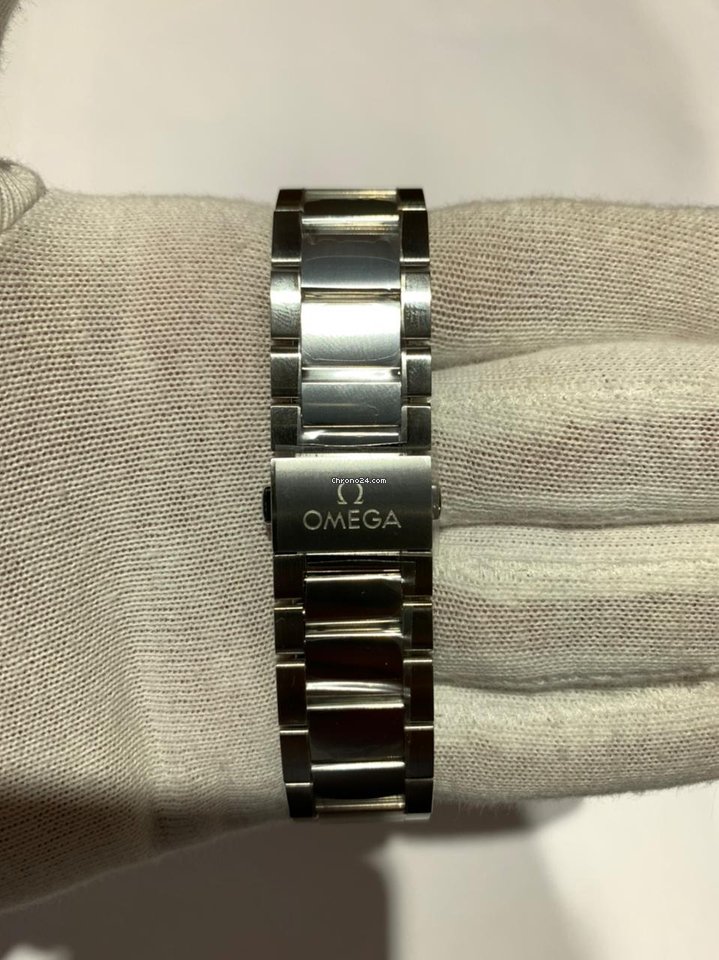 Omega Seamaster Aqua Terra Mens watch Unisex Automatic Steel 220.10.41.21.02.001 Replica 4