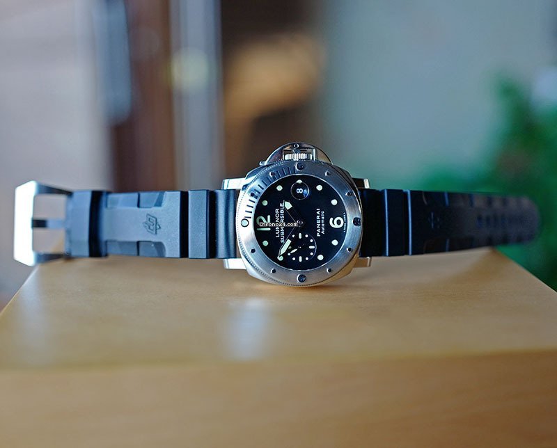 IMG_9081 Panerai Luminor Submersible Automatic PAM 24 Replica 4