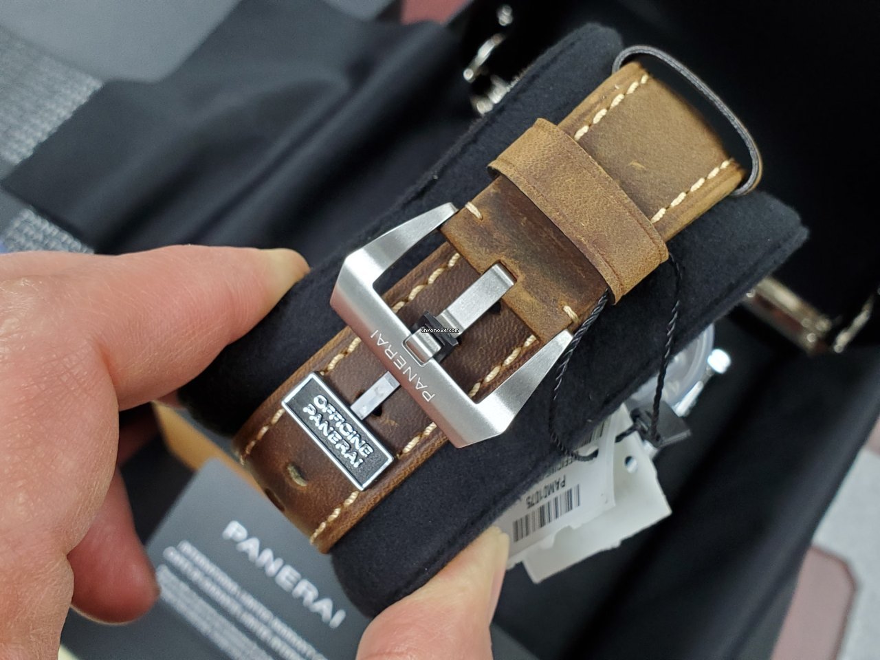 Panerai Special Editions Mens watch Unisex Automatic Steel PAM 01075 Replica 4