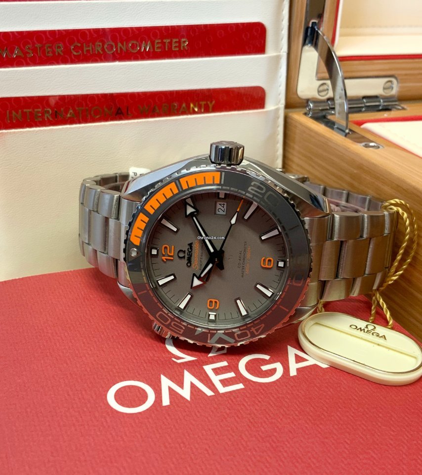 Omega Seamaster Planet Ocean Mens watch Unisex Automatic Titanium 215.90.44.21.99.001 Replica 4