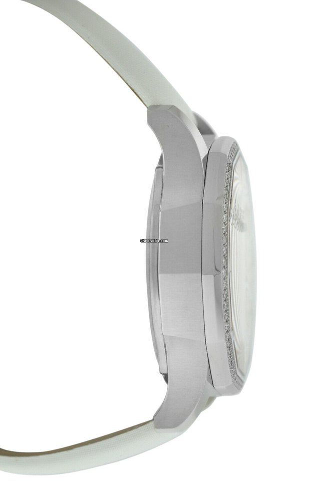 IMG_9081 Corum Admirals Cup Legend 38 Womens watch Automatic Steel 384.101.47 0F49 AA01 Replica 4