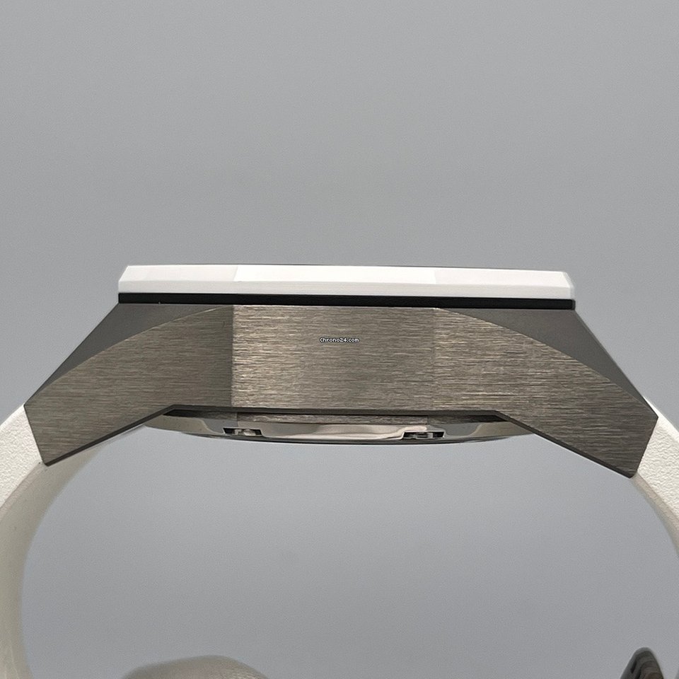 IMG_9081 Audemars Piguet Royal Oak Concept Mens watch Unisex Manual winding Titanium 26580IO.OO.D010CA.01 Replica 4