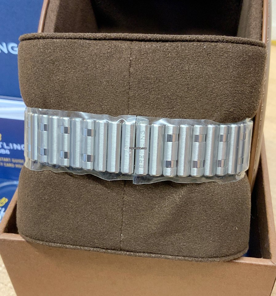 IMG_9081 Breitling Chronomat Womens watch Quartz Steel A77310101C1A1 Replica 4