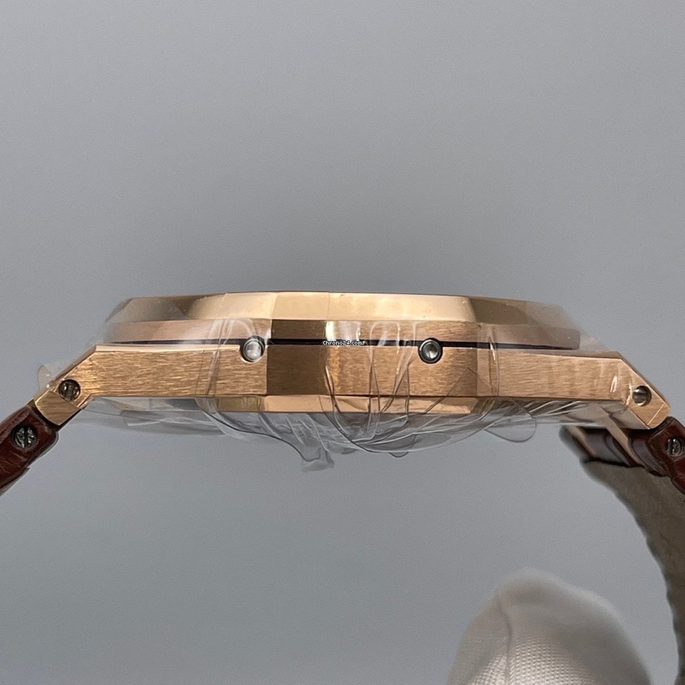 IMG_9081 Audemars Piguet Royal Oak Perpetual Calendar Mens watch Unisex Rose gold 26252OR.OO.D092CR.01 Replica 4