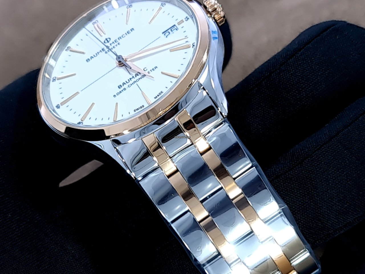 IMG_9081 Baume & Mercier Clifton Mens watch Unisex Automatic Gold Steel M0A10458 Replica 4