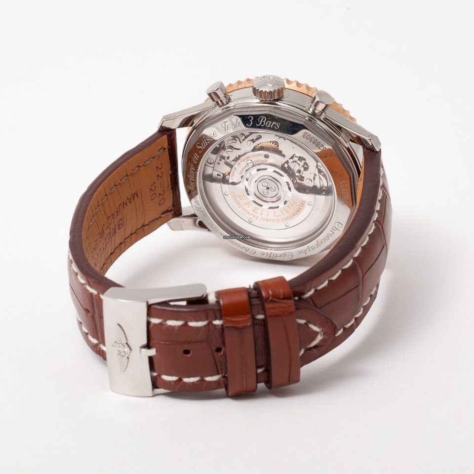 IMG_9081 Breitling Navitimer 1 B01 Chronograph 43 Mens watch Unisex Automatic Gold Steel UB0121211F1P1 Replica 4