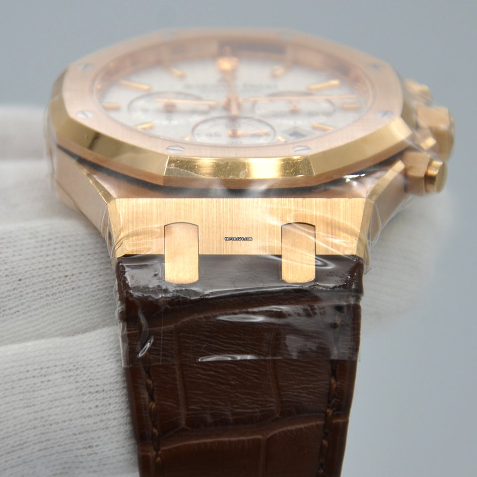 IMG_9081 Audemars Piguet Royal Oak Chronograph Mens watch Unisex Automatic Rose gold 26320OR.OO.D088CR.01 Replica 4