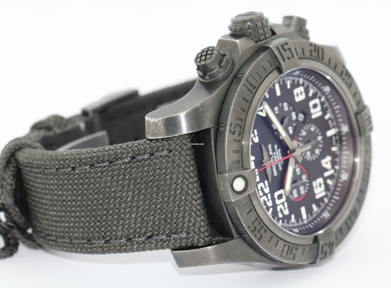 IMG_9081 Breitling Super Avenger II Steel M2233010 Replica 4