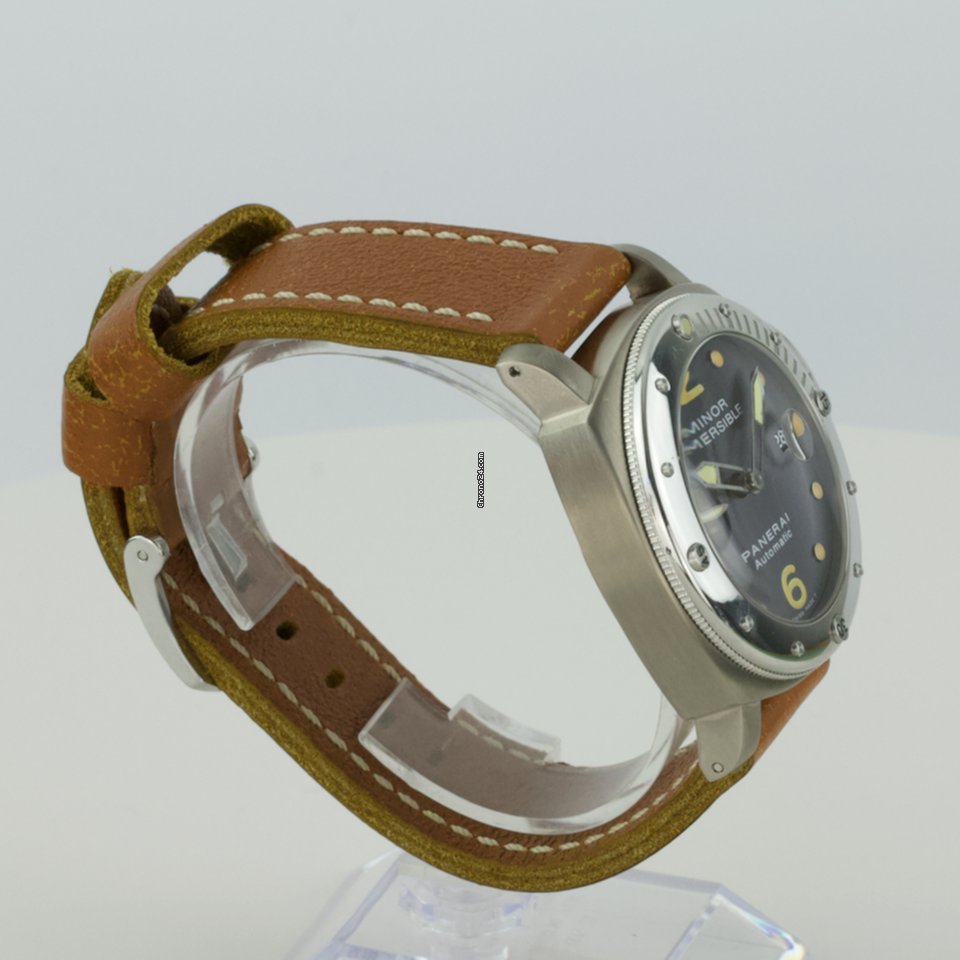 IMG_9081 Panerai Luminor Submersible Mens watch Unisex Automatic Titanium PAM 00170 Replica 4