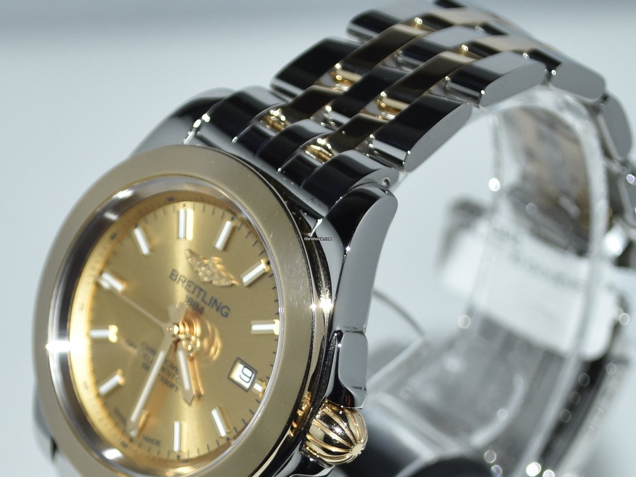 IMG_9081 Breitling Galactic 32 Womens watch Quartz Gold Steel C71330121A1C1 Replica 4