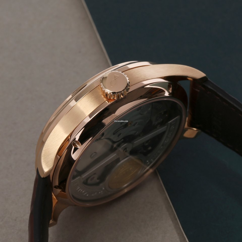 IMG_9081 IWC Portuguese Perpetual Calendar Mens watch Unisex Automatic Rose gold IW502103 Replica 4