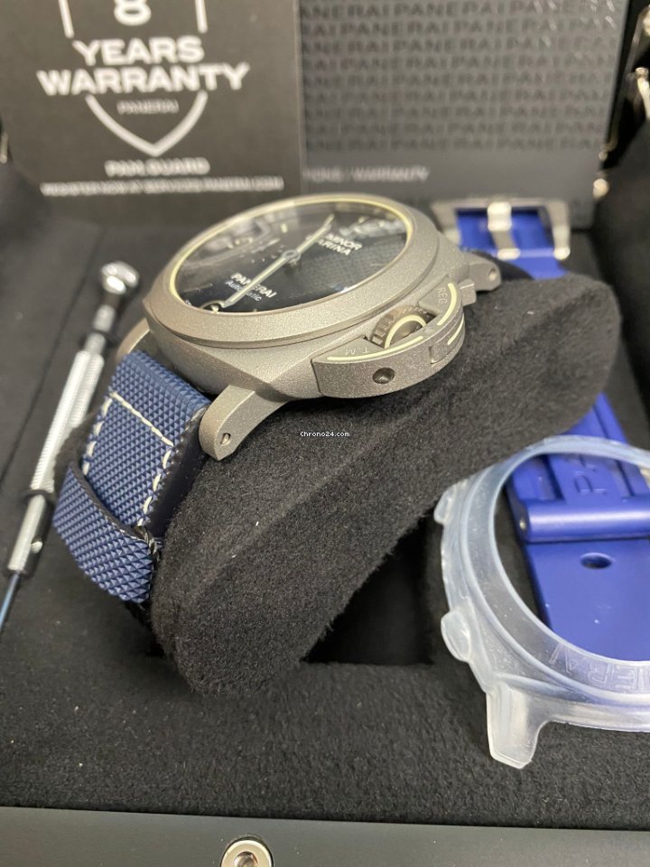 Panerai Luminor Marina Mens watch Unisex Automatic Titanium PAM 01117 Replica 4