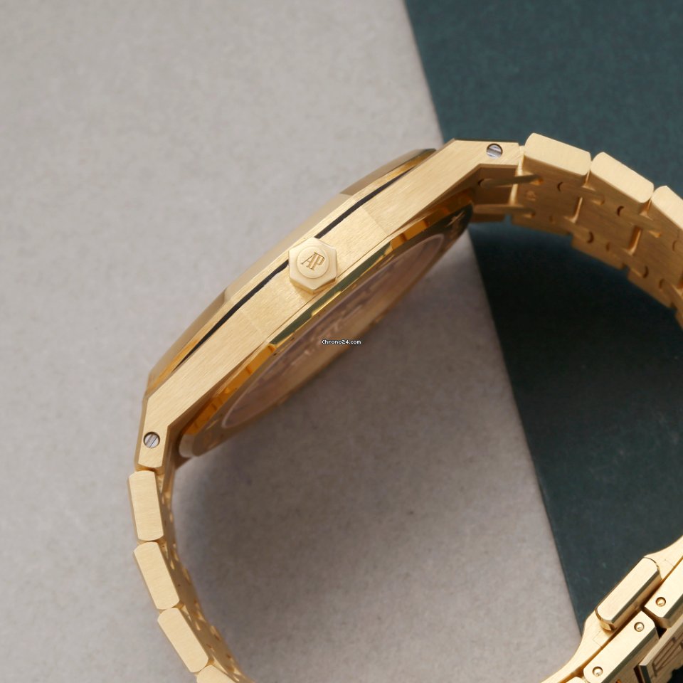 IMG_9081 Audemars Piguet Royal Oak Jumbo Mens watch Unisex Automatic Yellow gold 15202BA Replica 4