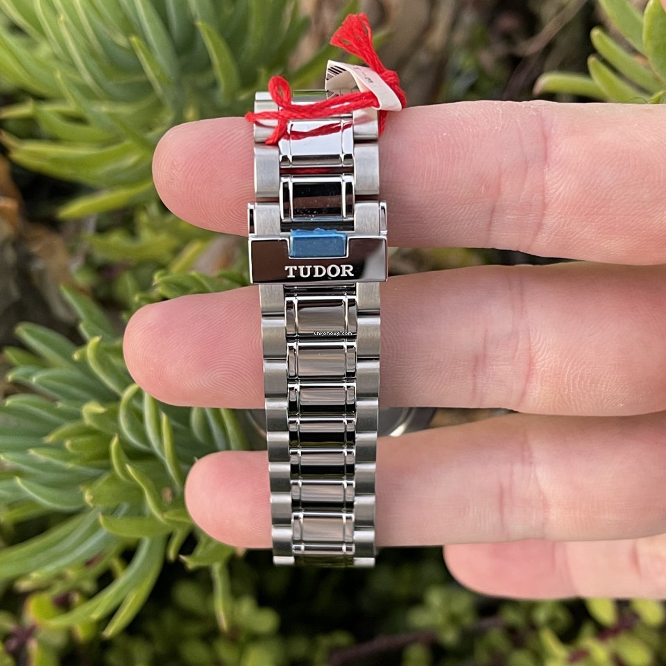 IMG_9081 Tudor Style Mens watch Unisex Automatic Steel 12700-0009 Replica 4