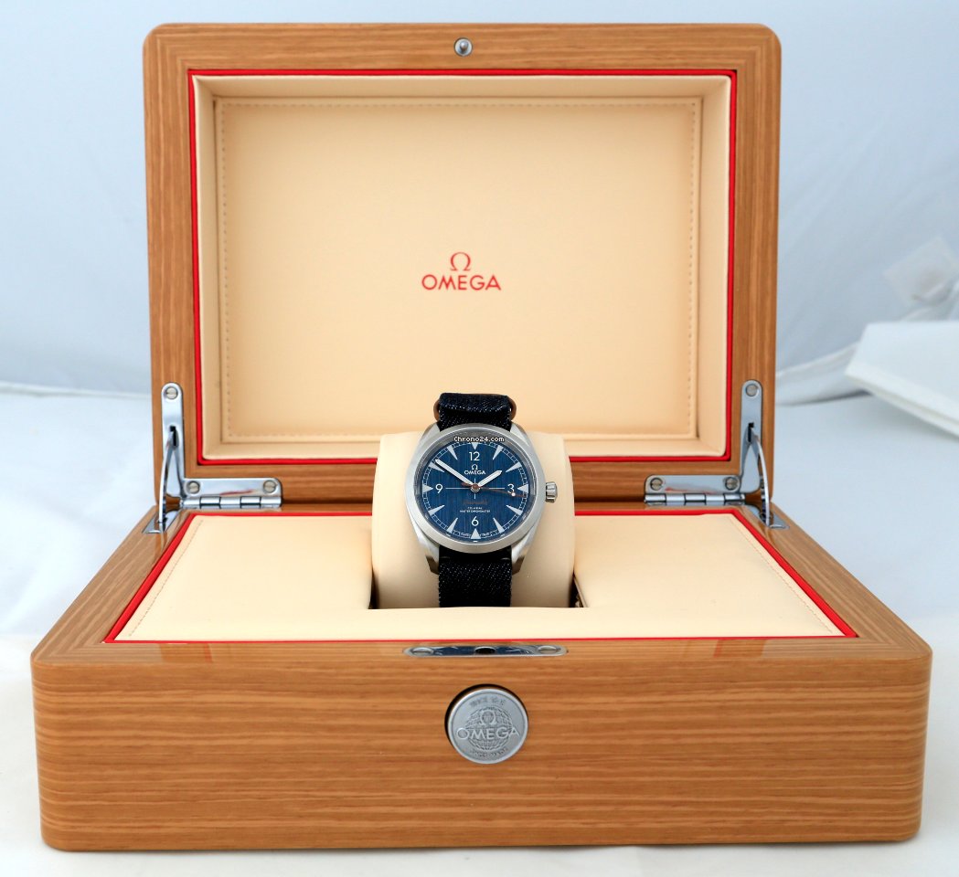 IMG_9081 Omega Seamaster Railmaster Mens watch Unisex Automatic Steel 220.12.40.20.03.001 Replica 4