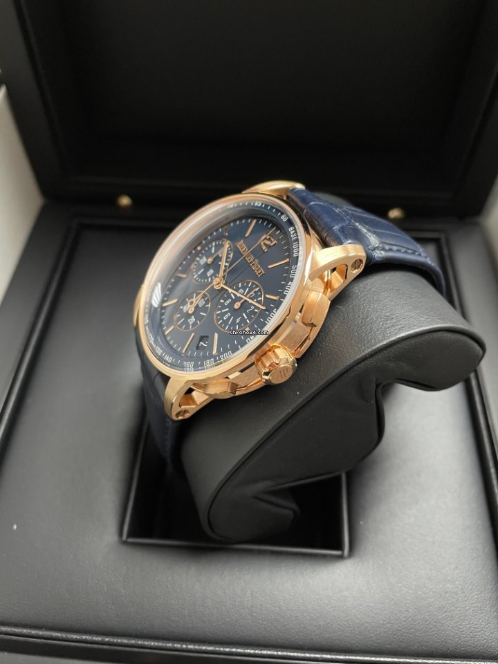 IMG_9081 Audemars Piguet Code 11.59 Mens watch Unisex Automatic Rose gold 26393OR.OO.A321CR.01 Replica 4