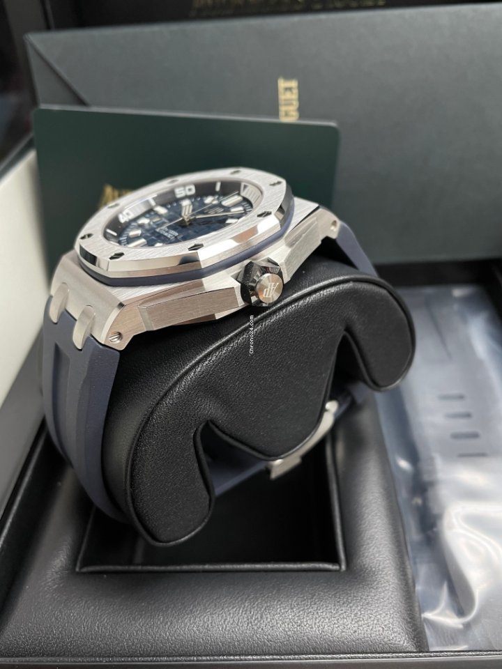 Audemars Piguet Royal Oak Offshore Diver Mens watch Unisex Automatic Steel 15720ST.OO.A027CA.01 Replica 4