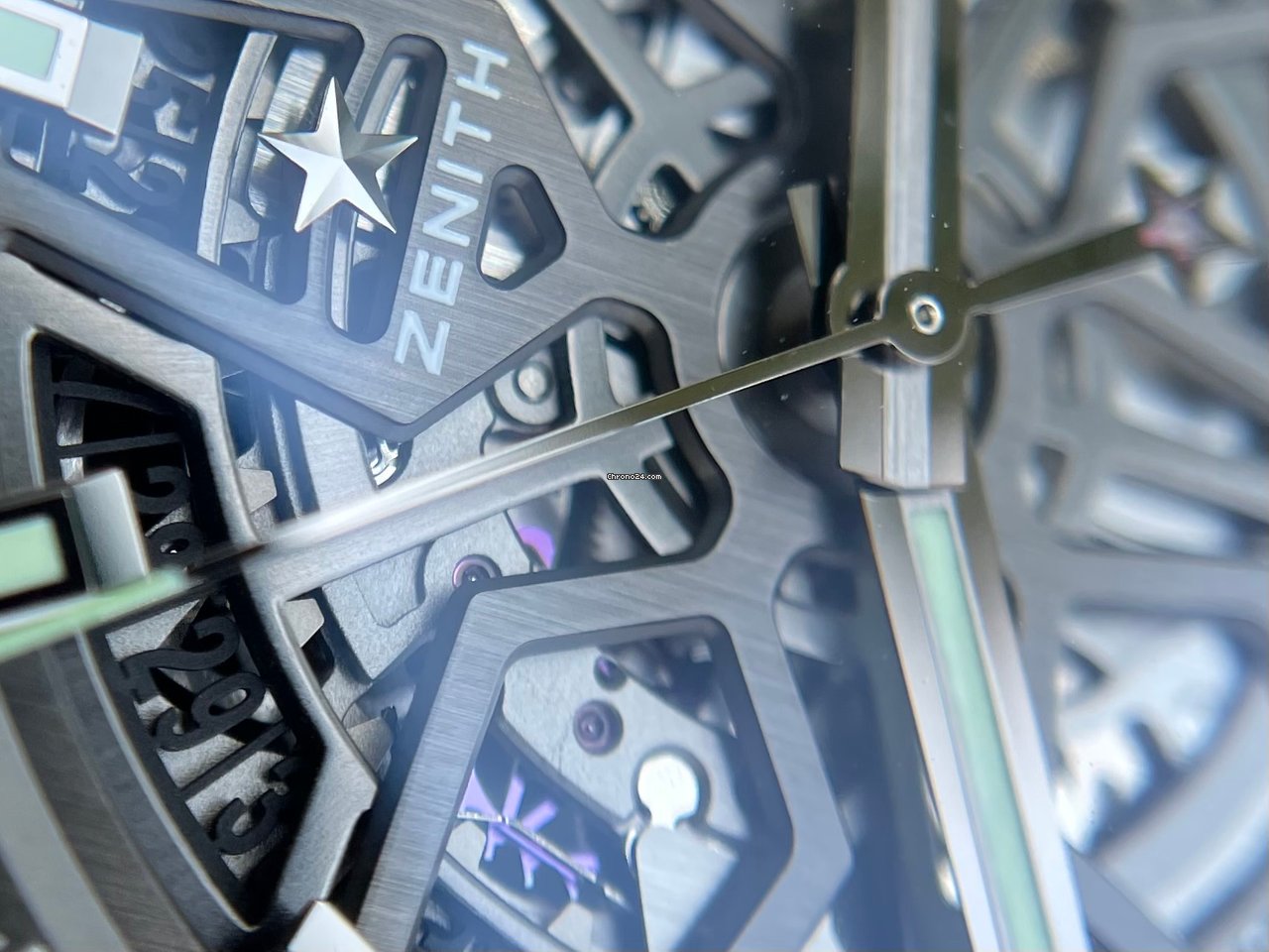 IMG_9081 Zenith Defy Mens watch Unisex Automatic Carbon 10.9000.670 80.R795 Replica 4