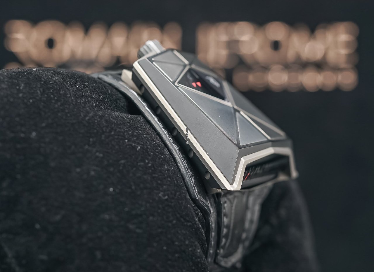 IMG_9081 Romain Jerome Moon-DNA Mens watch Unisex Automatic Carbon RJ.M.AU.SC.003.01 Replica 4
