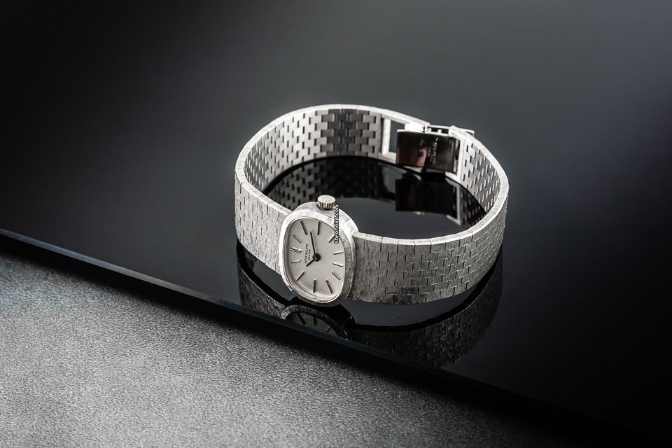 IMG_9081 Patek Philippe Golden Ellipse Womens watch Manual winding White gold 3373 1 Replica 4