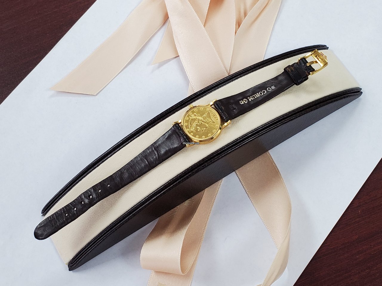 IMG_9081 Corum Coin Watch Womens watch Manual winding Yellow gold 293.645.56 0001 MU51 Replica 4