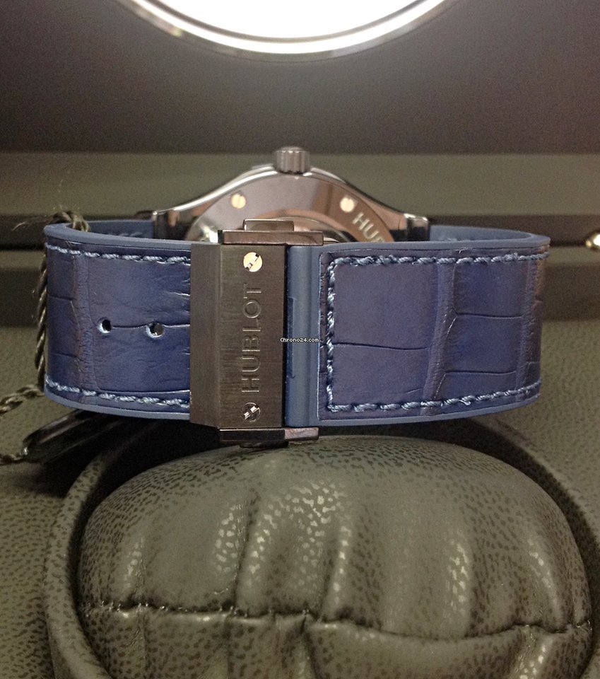 IMG_9081 Hublot Classic Fusion Blue Mens watch Unisex Automatic Ceramic 511.CM.7170.LR Replica 4