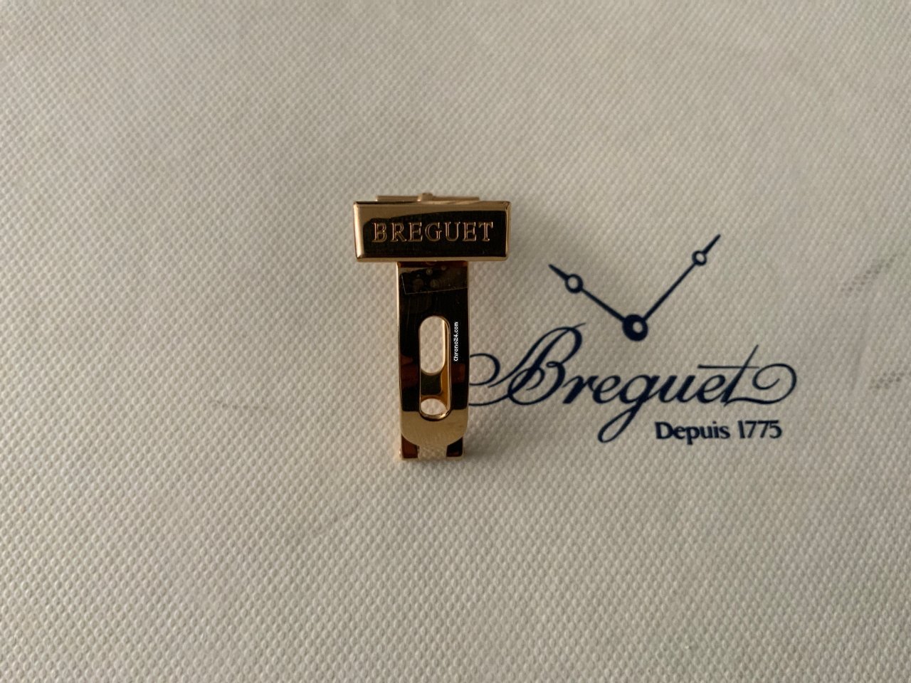 IMG_9081 Breguet Classique Mens watch Unisex Automatic Yellow gold 5157BA 11 9V6 Replica 4