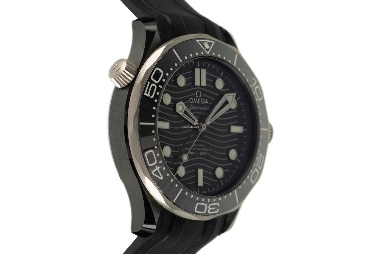 IMG_9081 Omega Seamaster Diver 300 M Mens watch Unisex Automatic Ceramic 210.92.44.20.01.001 Replica 4