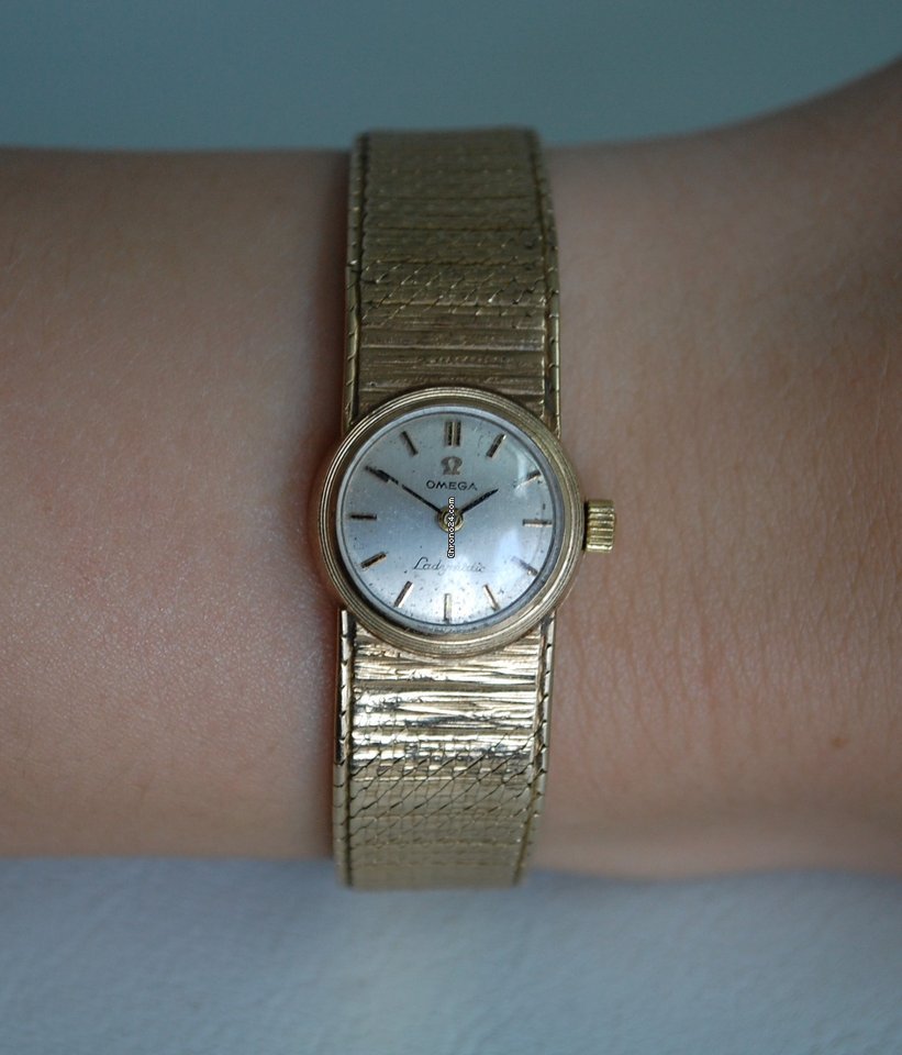 Omega De Ville Ladymatic Womens watch Automatic Yellow gold 751.5816 Replica 4