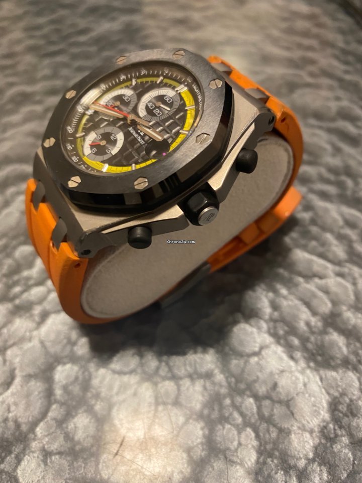 IMG_9081 Audemars Piguet Royal Oak Offshore Chronograph Mens watch Unisex Automatic Titanium 26207IO.OO.A002CA.01 Replica 4