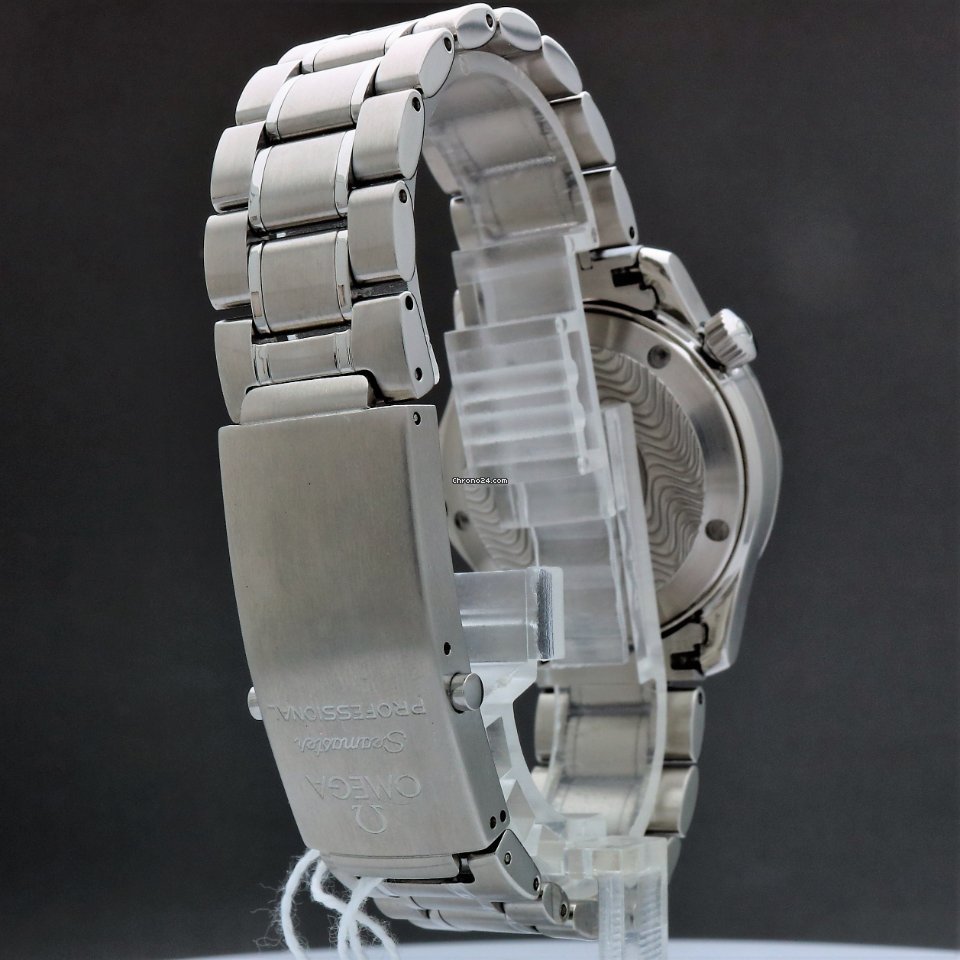 Omega Seamaster Diver 300 M Mens watch Unisex Automatic Steel 2252.50 Replica 4