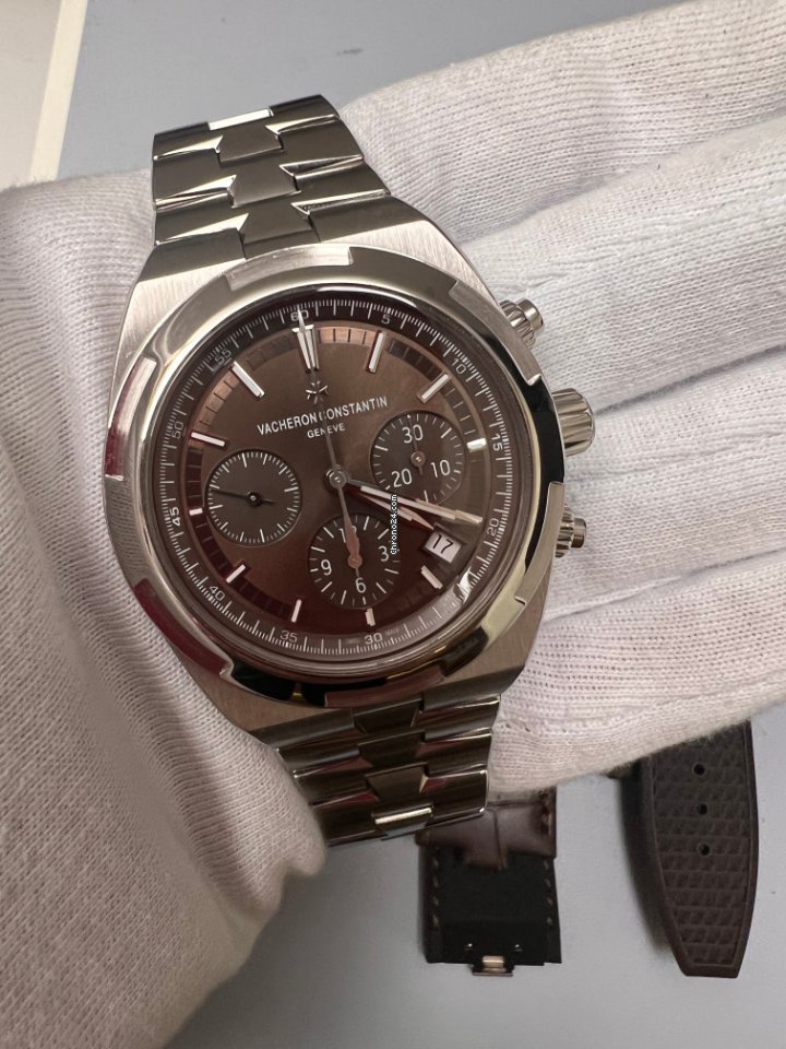 IMG_9081 Vacheron Constantin Overseas Chronograph Mens watch Unisex Automatic Steel 5500V 110A-B147 Replica 4