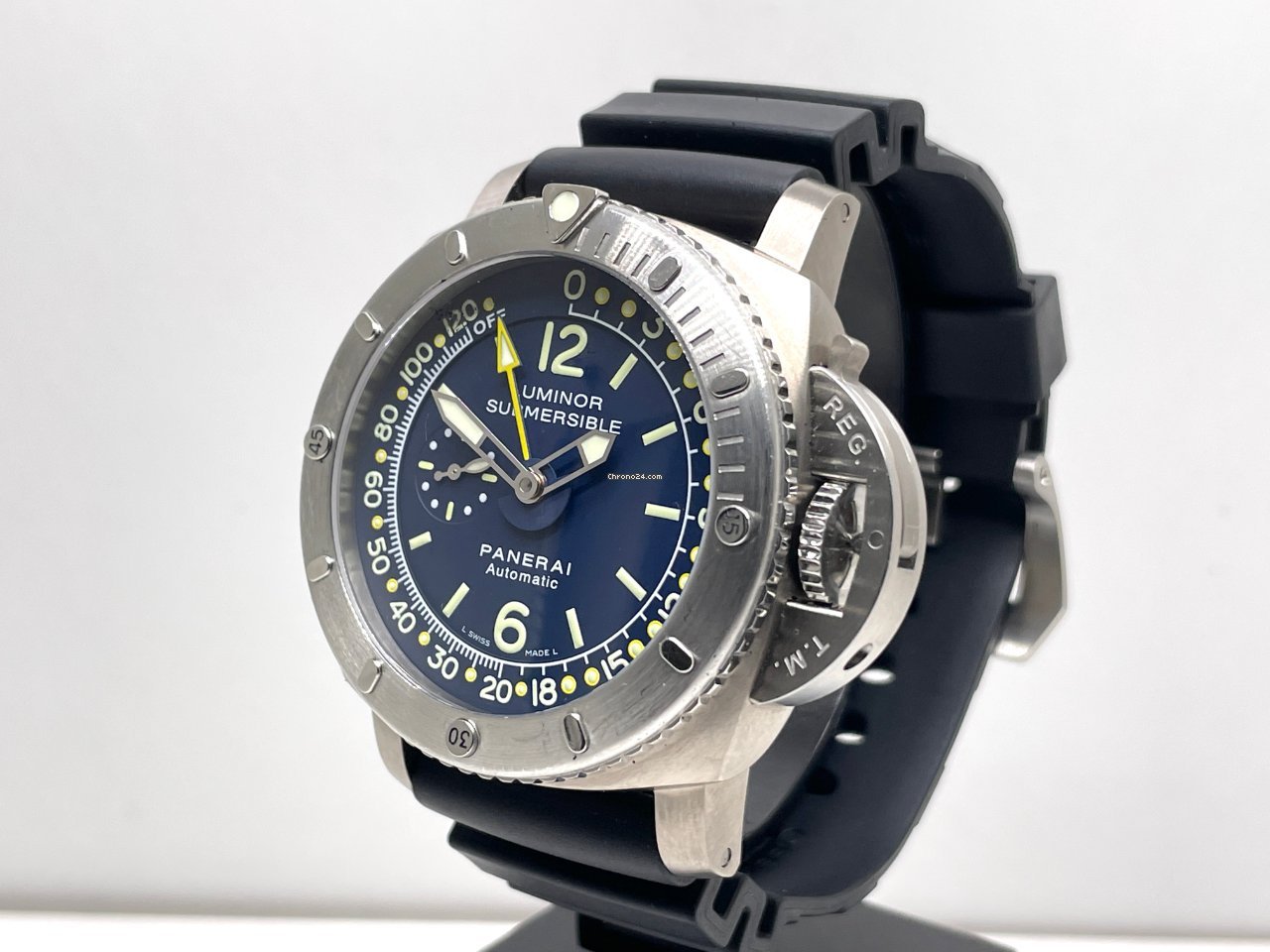 IMG_9081 Panerai Special Editions Automatic Titanium PAM00307 Replica 4